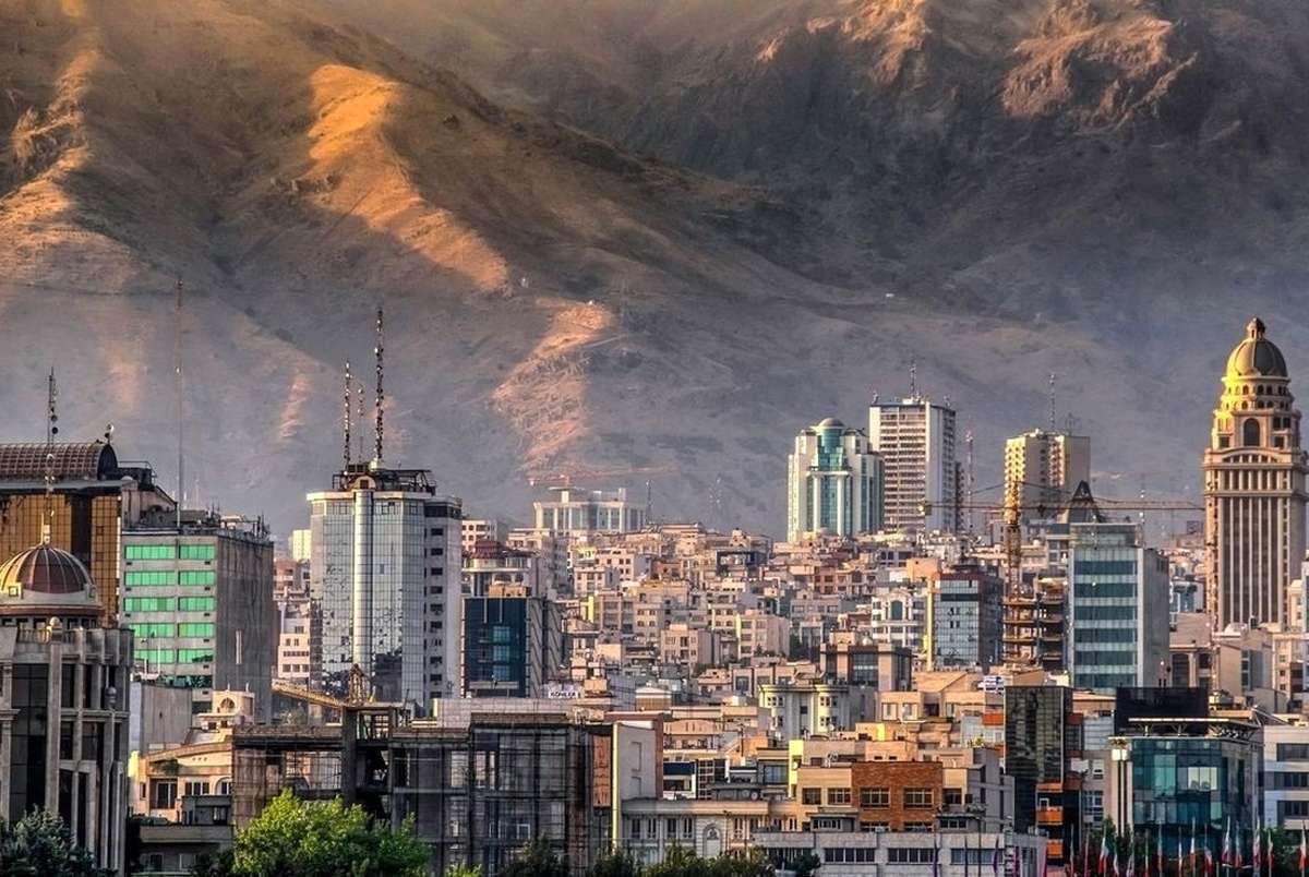 تهرانی‌ها منتظر وزش شدید باد و بارش باران باشند