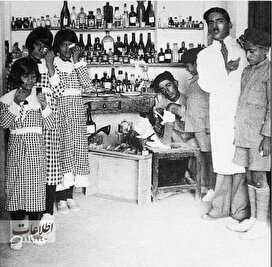 عکس اتاق بهداشت یک مدرسه در بوشهر ۹۰ سال قبل!